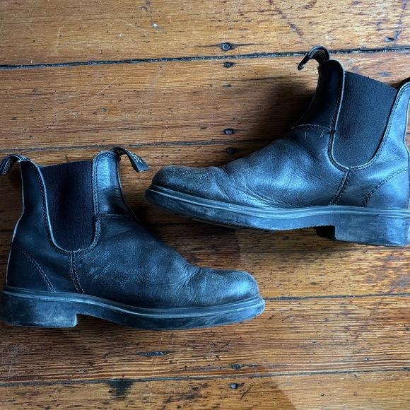 Blundstone's Black Chelsea Boots - Picture 2 of 6